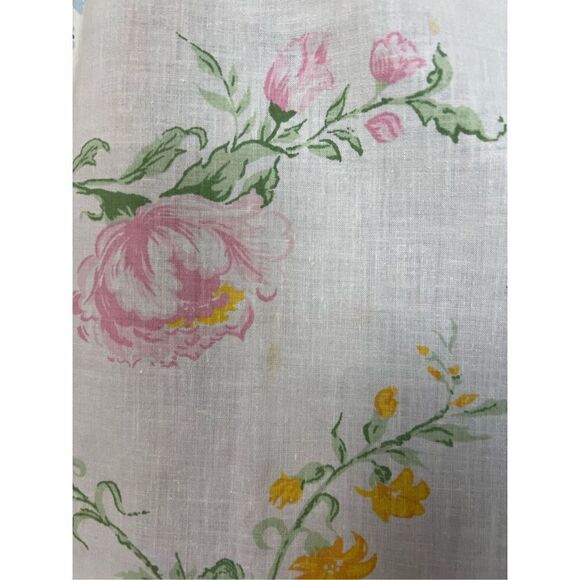 Vintage Curtains - Picture 3 of 7